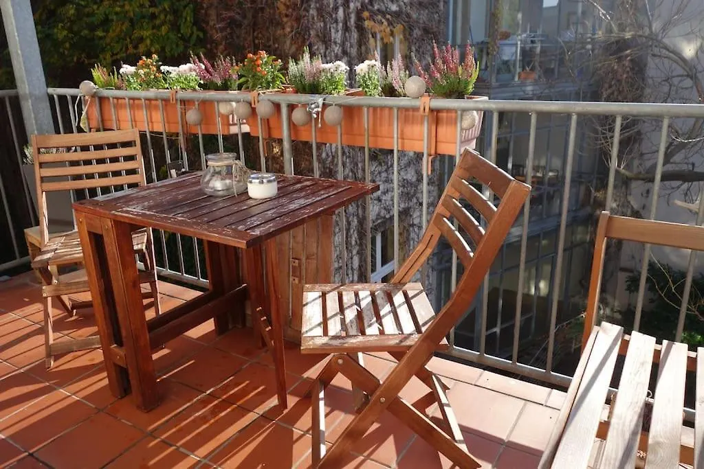 شقة Cosy Studio, Sunny Balcony In It-District Neustadt دريسدن ألمانيا